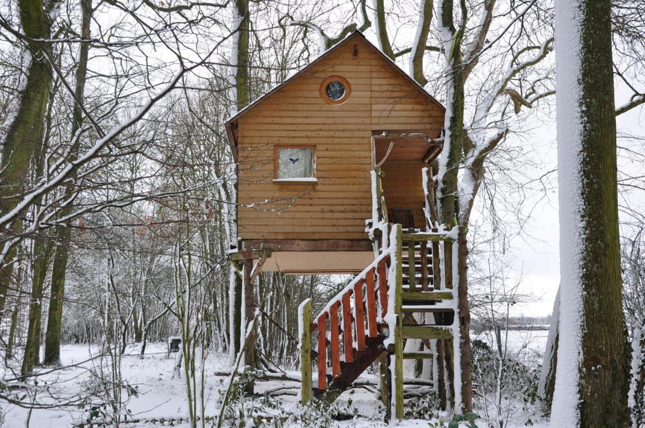 La Cabane Aux Secrets - Au Milieu De Nulle Part Outines Exterior foto