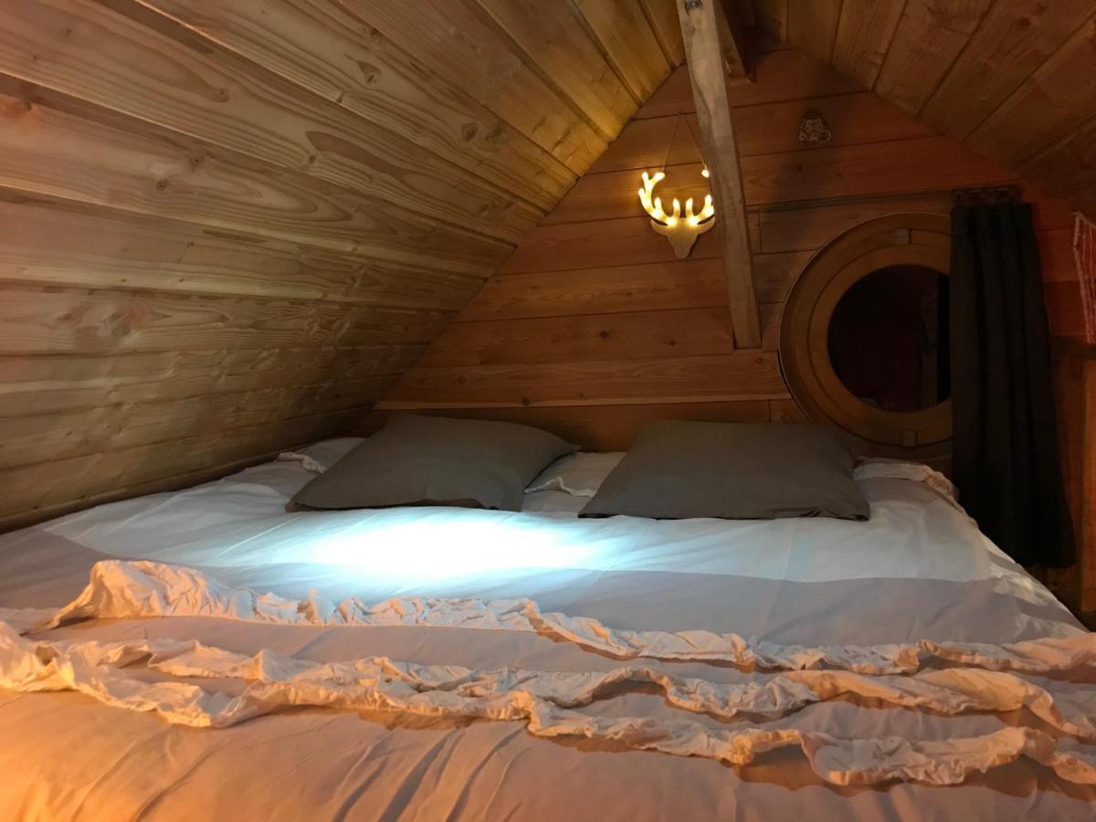 La Cabane Aux Secrets - Au Milieu De Nulle Part Outines Exterior foto