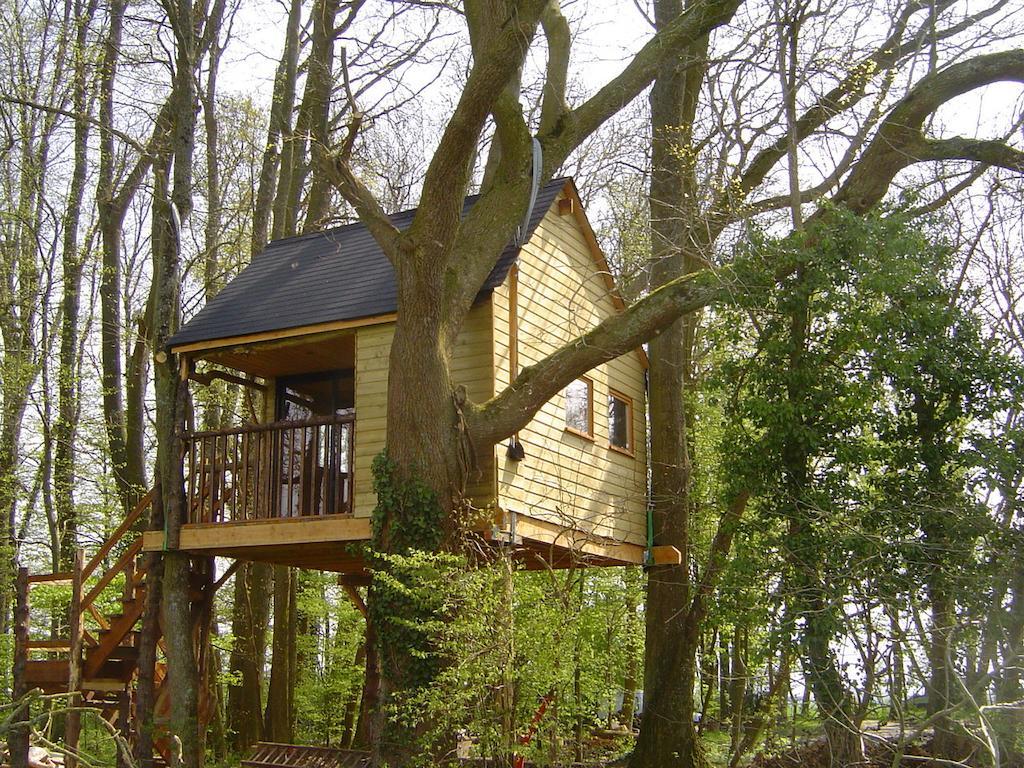 La Cabane Aux Secrets - Au Milieu De Nulle Part Outines Exterior foto