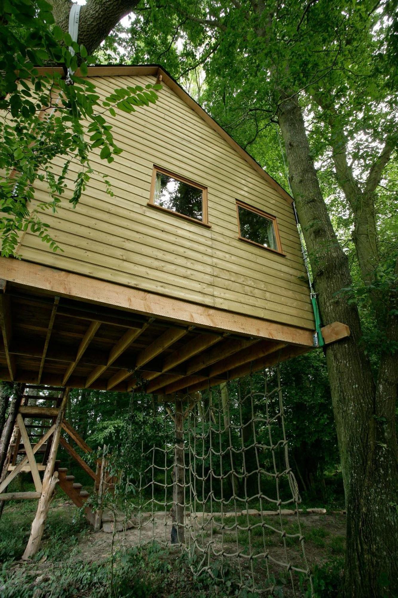 La Cabane Aux Secrets - Au Milieu De Nulle Part Outines Exterior foto